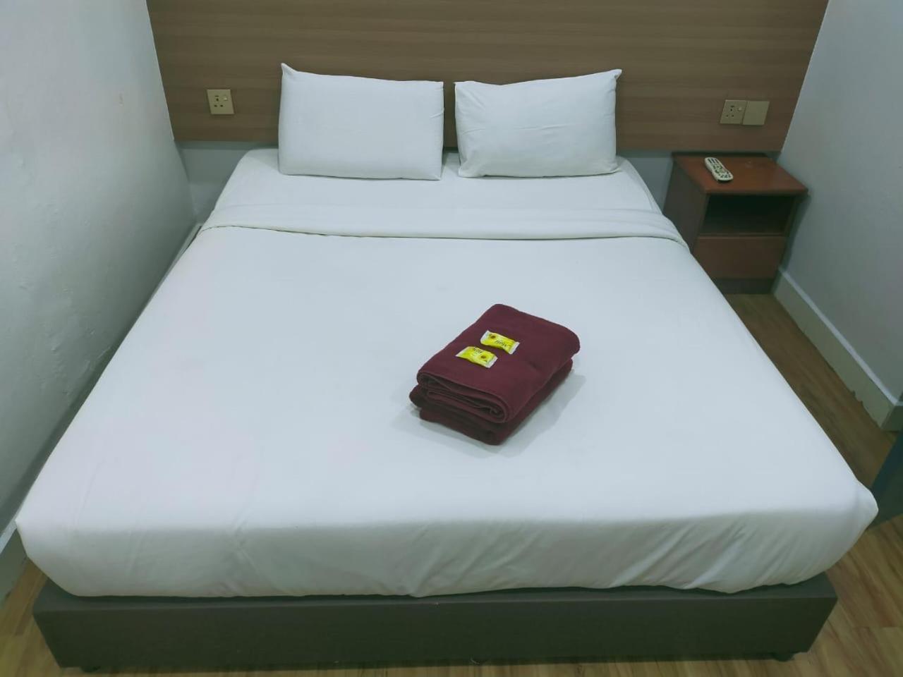Esm Hotel Тана Рата Екстериор снимка